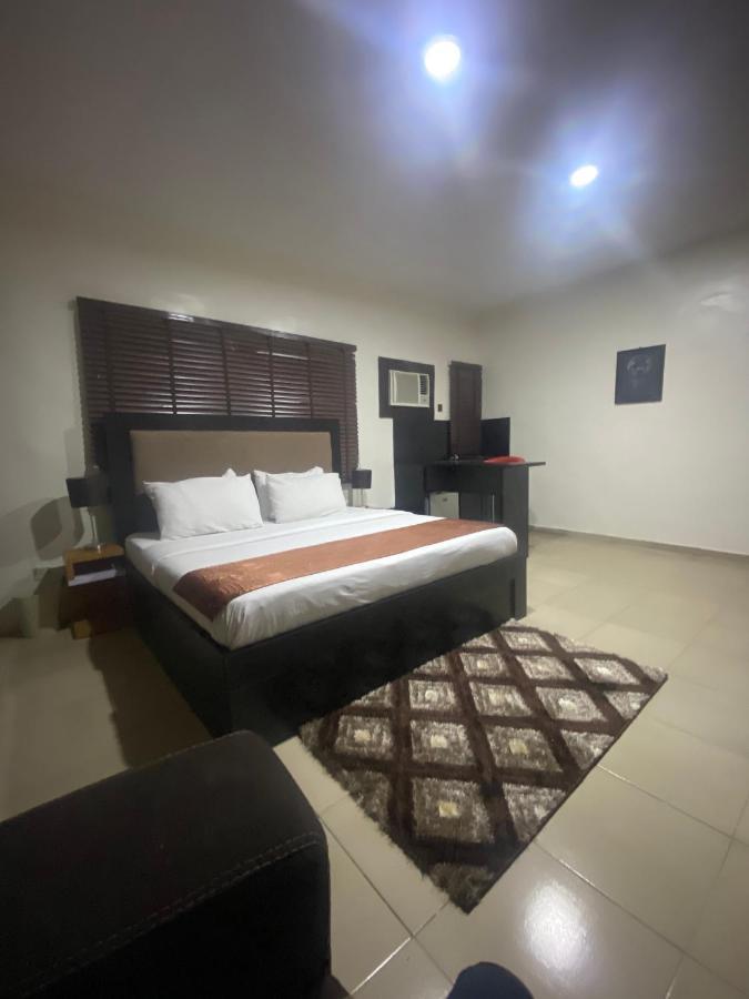 Posh Hotel And Suites Ikeja Extérieur photo