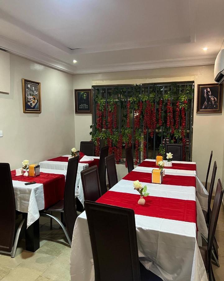 Posh Hotel And Suites Ikeja Extérieur photo