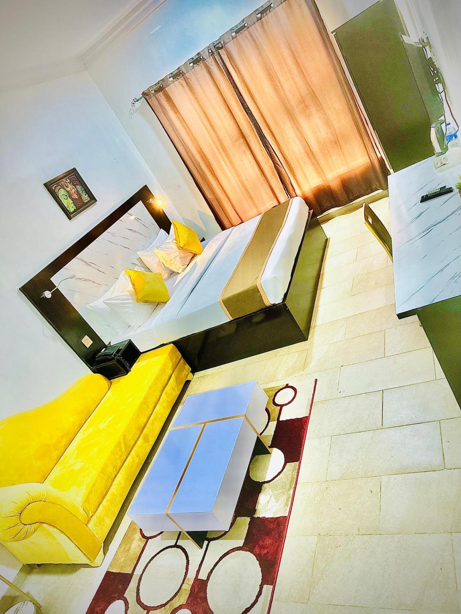 Posh Hotel And Suites Ikeja Extérieur photo