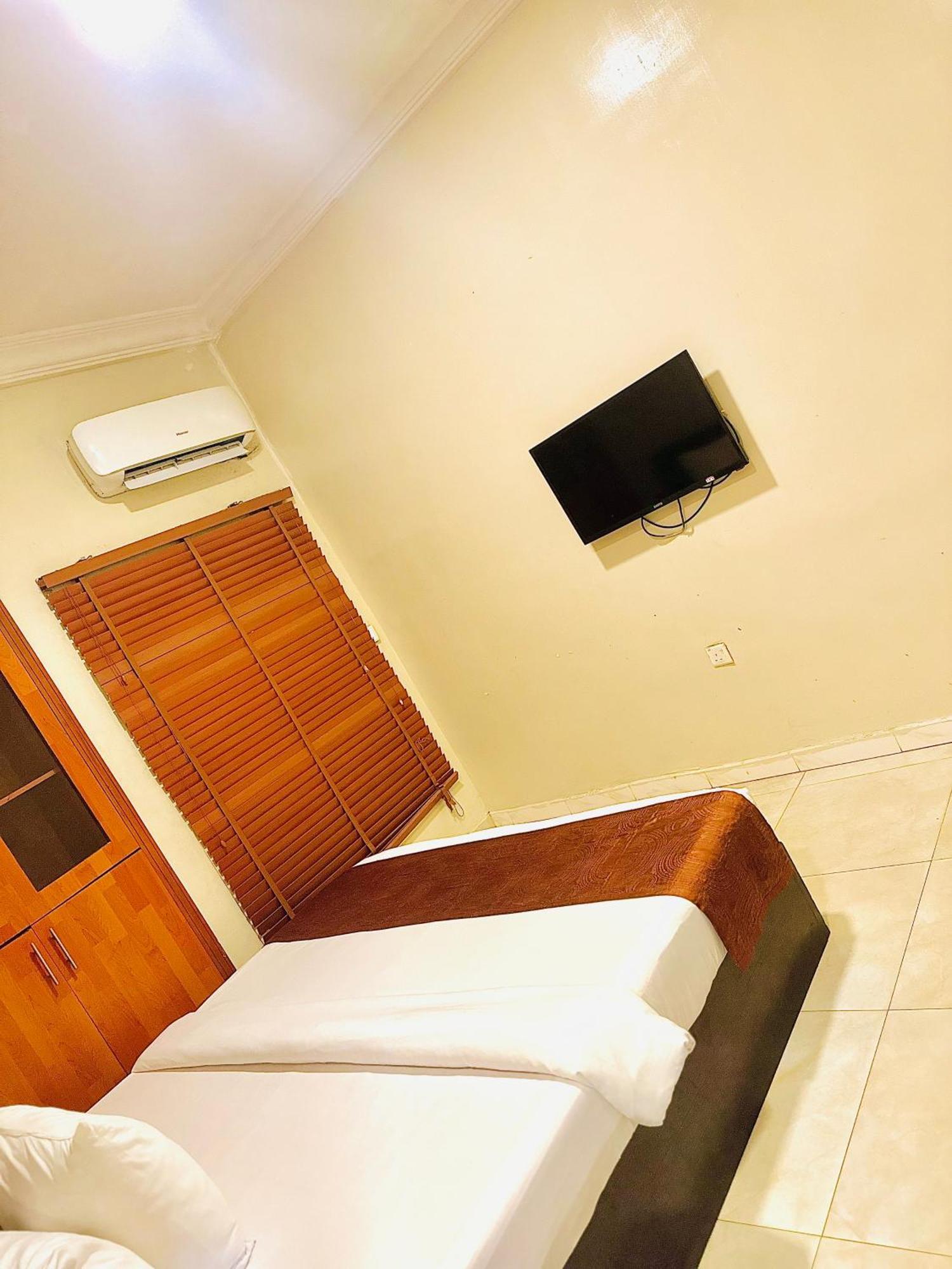 Posh Hotel And Suites Ikeja Extérieur photo