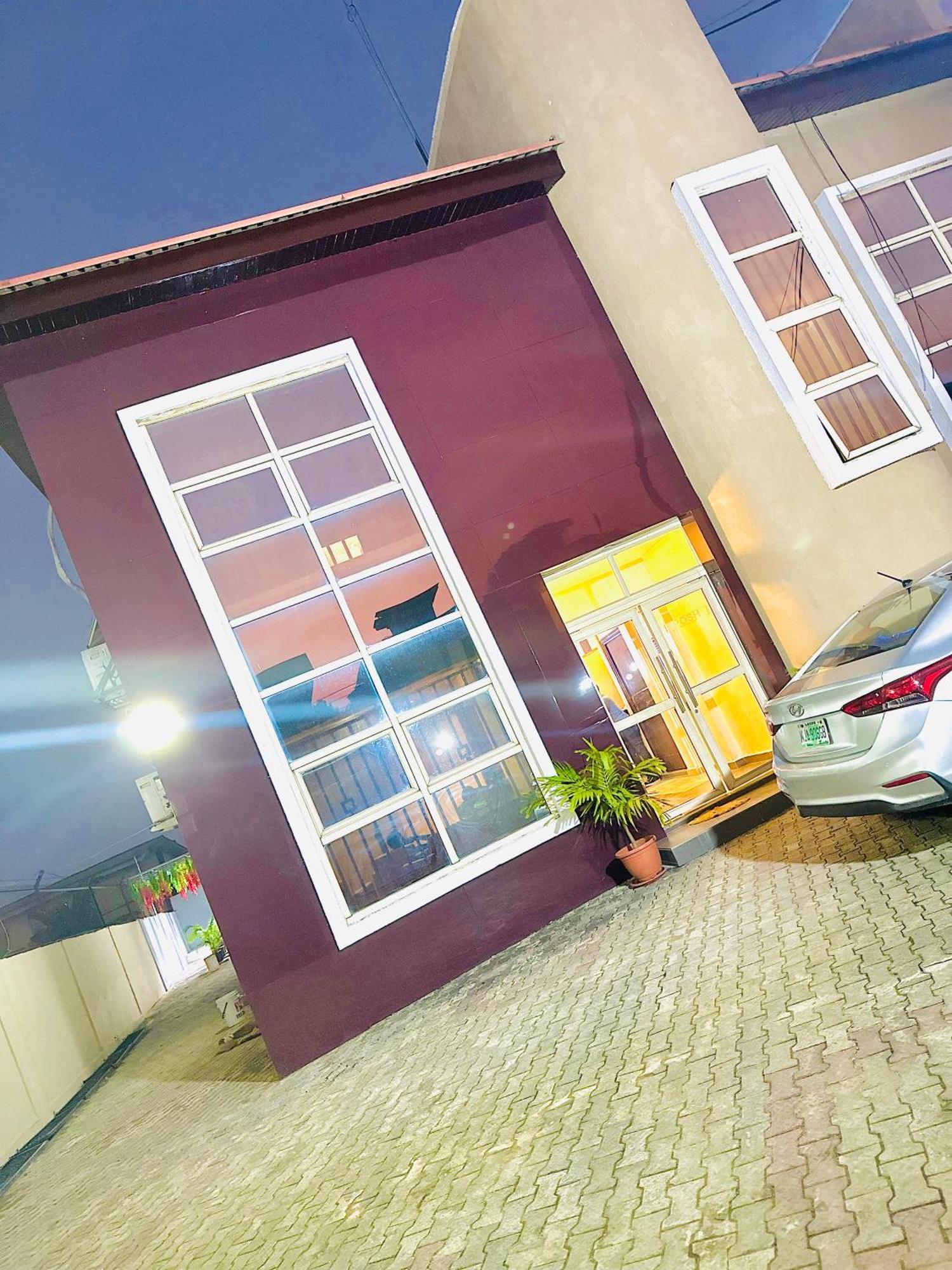 Posh Hotel And Suites Ikeja Extérieur photo