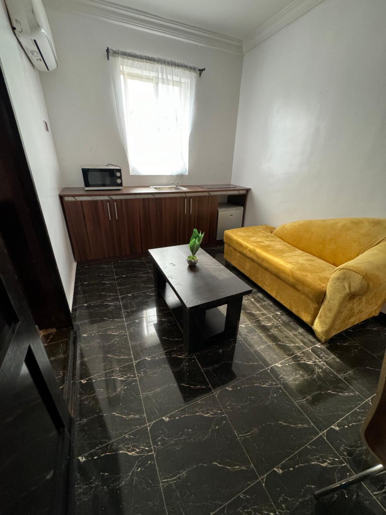 Posh Hotel And Suites Ikeja Extérieur photo