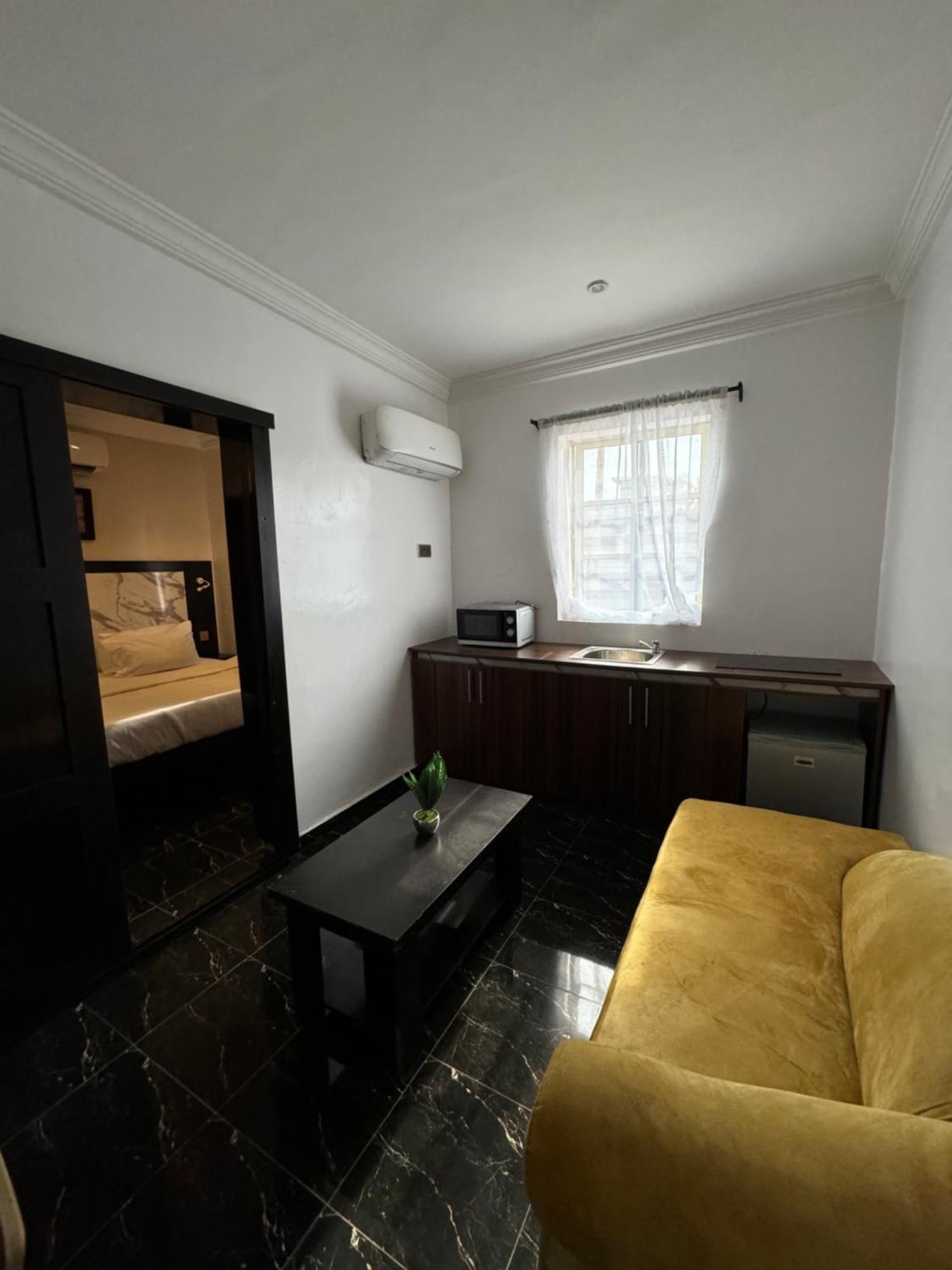 Posh Hotel And Suites Ikeja Extérieur photo