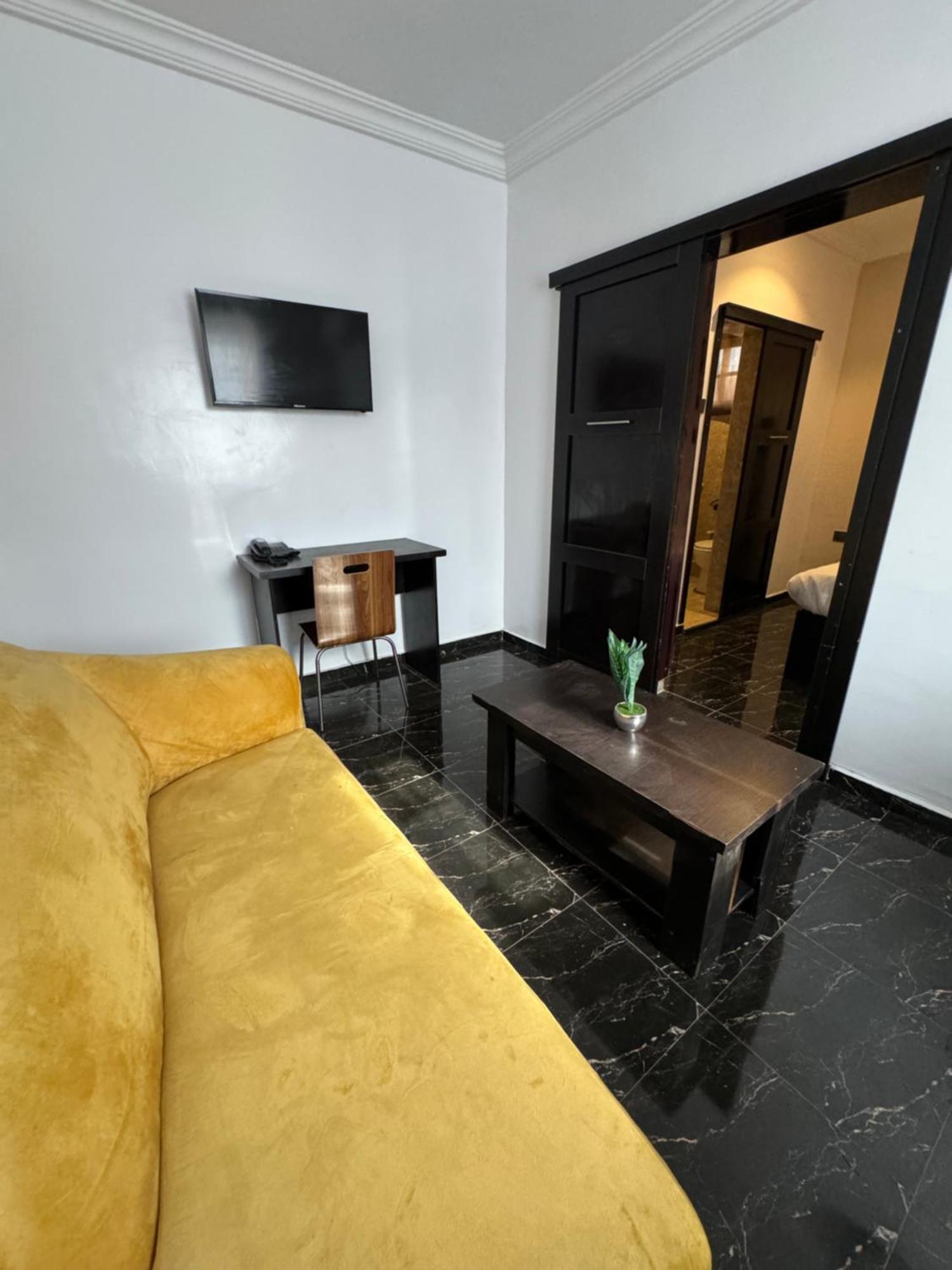 Posh Hotel And Suites Ikeja Extérieur photo